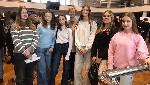 Daugavpils Saskaņas pamatskolas skolēni iepazīst profesijas un  darba tirgu 