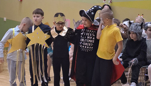 Ziemassvētku brīnums pirmklasnieku sniegumā