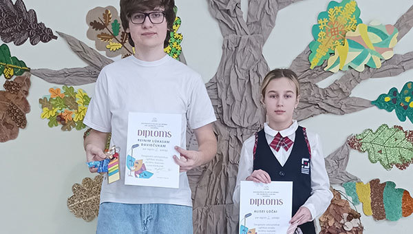 Es izjūtu literāro tekstu spēku!