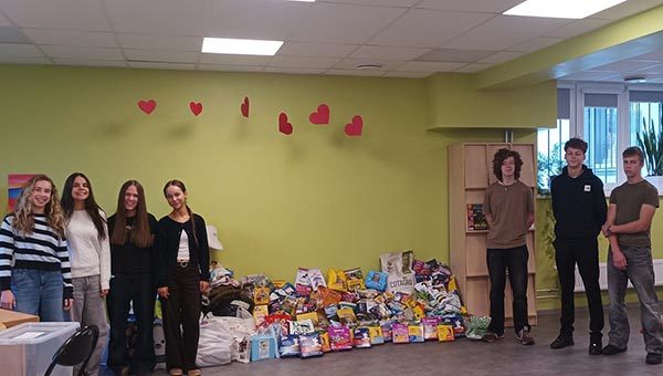 Labdarības akcija “Laimīgās ķepas”